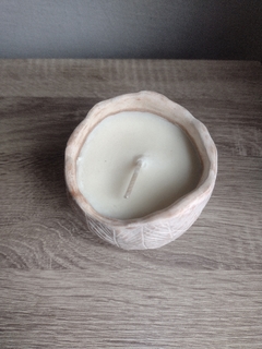 Imagen de Cuencos de cerámica con velas de soja