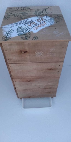 Compostera de madera