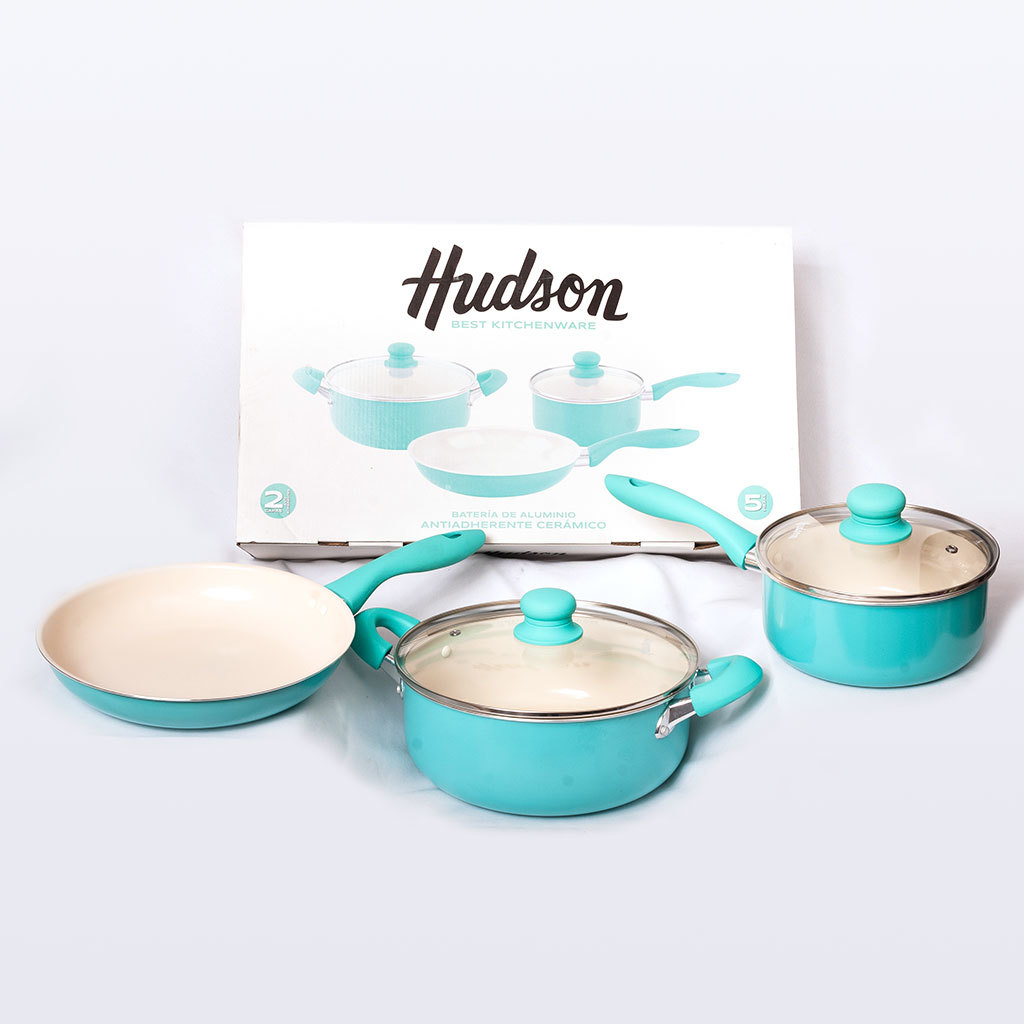 https://d2r9epyceweg5n.cloudfront.net/stores/001/291/742/products/juego-bateria-ceramica-5-piezas-hudson_11-fb57cce22dddca141915990025397504-1024-1024.jpg