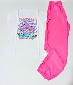 Conjunto parachute y remera