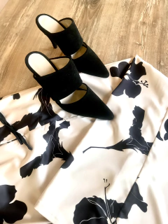 Imagen de PETRA- Zapatos tacón de salón gamuza fina negro