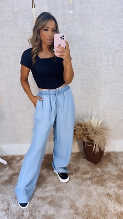 cropped Lais