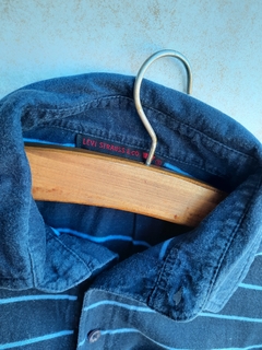 Chomba azul a rayas LEVIS - Feria Americana Vistalba Mendoza