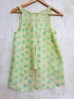 Blusa palmeras verde en internet