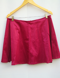 Pollera borravino con tablas