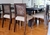 (JB) Juego de comedor, mesa madera base de hierro con cuatro sillas tapizadas y respaldo esterilla / 140 × 140 × 77/48 × 48 × 90