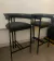 (SF) Cinco banquetas de hierro y cuero negro / 54x50x80 (altura al asiento) - comprar online
