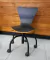 (JB) Silla madera giratoria con dos alturas / 44 × 36 × 94/81