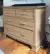 (LP) Cómoda de madera c/ tiradores de Anthropologie y tapa de vidrio. / 1,04 x 54 x 86