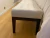 (MG) Banqueta pie de cama capitone tapizada en lino ivory / 120 x 43 x 40 alto en internet