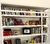 (GL) Biblioteca estructura de hierro con cajones y estantes de madera / 192 x 165 x 35,5