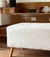 (GL) Banqueta tapizada en pana color off white / 100 x 41 x 44 - comprar online