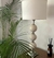 (MG) Dos candelabros y lámpara con pantalla / 13 x 13 x 69 alto con pantalla - comprar online