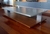 (JB) Mesa ratona madera nogal natural tapa laqueada gris brillante / 150 × 50 × 31