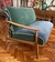 (MG) Sillon tapizado en terciopelo teñido de Casa Almacen y respaldo tapizado en lino estampado de Zanav / 122 x 75 x 45/78