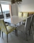 (DL) Mesa de comedor tapa laqueada gris y base cromada de Habito y 8 sillas, 4 lisas y 4 estampadas / 140x140x74 x/ 50x48x96/50 en internet
