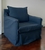 (JB) Sillon tapizado en liencillo con funda tusor azul / 80 × 80 × 79