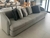 (JB) Sofa tapizado con genero de DeLevie plain antimanchas mica. Nuevo / 3×82×76