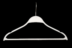 Percha Plana de Plastico Sin Pinzas
