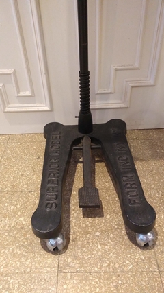 Dama Colgante con Base - comprar online