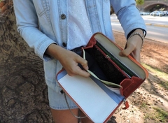 Billetera Porta celular Antonia - comprar online