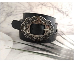 Cinto de cuero negro Talle 85