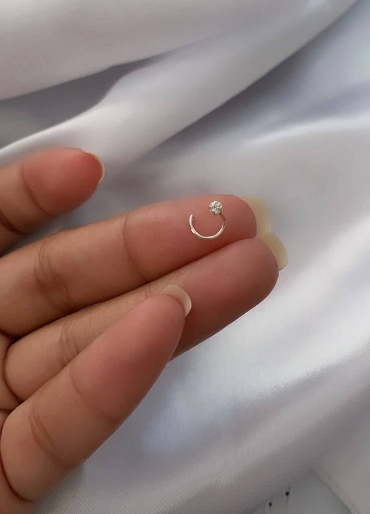 Piercing de nariz Curve em prata 925 - SÓ EU TENHO