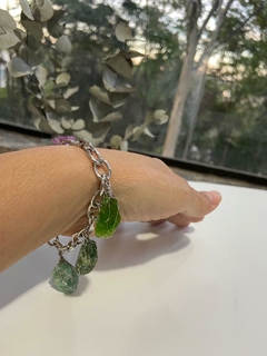 Pulseira com Mix de Cristais Naturais Verdes