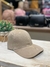 GORRA LISA TRABA METAL BEIGE - comprar online