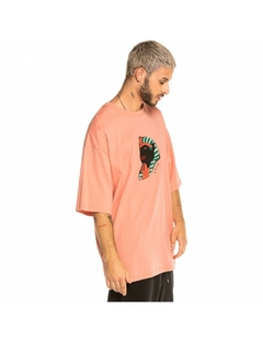 Grimey Call Of Yore Tee Pink - Perfect Outfit MX
