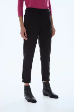 PANTALON CAPRI ESENCIAL