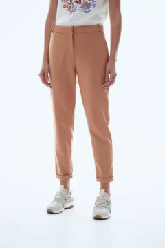 PANTALON CAPRI ESENCIAL