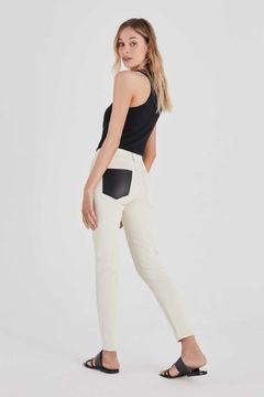 PANTALON KATY SL ECRU LEATHER - comprar online
