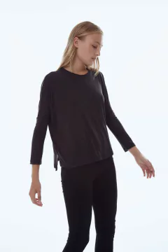 REMERA CUPRO OVER LETTY en internet