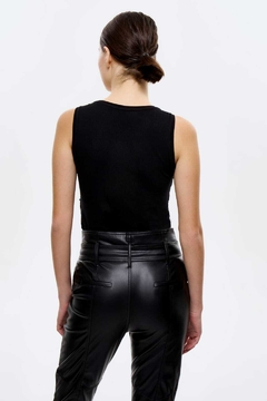 MUSCULOSA MARGARITA en internet