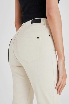 PANTALON KATY SL ECRU LEATHER - Pokita Kosa
