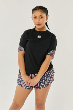 REMERA TRIM