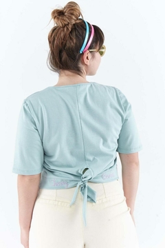 REMERA BLOOM en internet