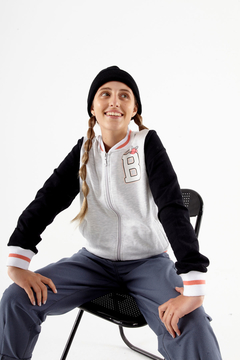 Campera Buddies College en internet