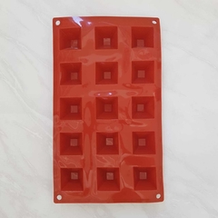 Molde Silicona Mini Pirámide X15 - comprar online