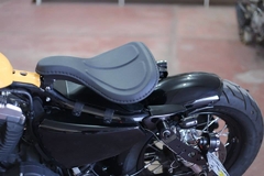 Kit Customização Harley Davidson Sportster paralamas dianteiro com aba de 1cm e orelhas de fixação, paralamas traseiro com aba de 1cm, banco solo com forração suporte de placa - loja online