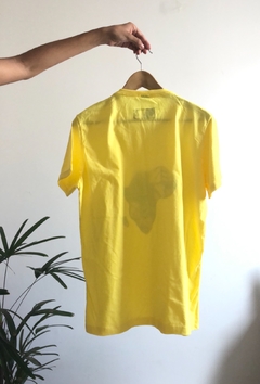 T-shirt África - AMARELA - comprar online