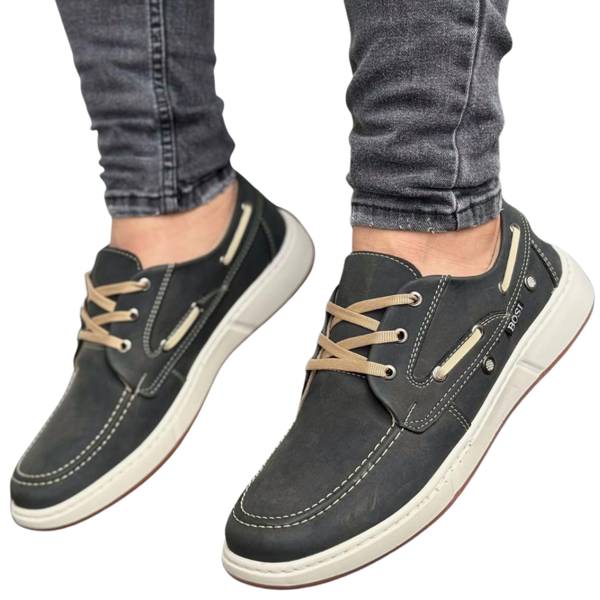 BOSI MOCASINES ZAPATOS APACHE HOMBRE: Elegancia y Comodidad en Cada Paso. En Onlineshoppingcenterg , sabemos que los hombres buscan calzado que combine estilo, comodidad y durabilidad. Los BOSI MOCASINES ZAPATOS APACHE HOMBRE son una opción ideal para quienes desean un look casual y elegante al mismo tiempo. Estos mocasines de cuero destacan por su diseño clásico y resistencia, ideales para el día a día o eventos informales. A continuación, exploraremos más sobre estos zapatos, sus características y por qué son una excelente elección.  ¿Por Qué Elegir BOSI MOCASINES ZAPATOS APACHE HOMBRE? Los BOSI MOCASINES ZAPATOS APACHE HOMBRE son conocidos por su diseño icónico y materiales de alta calidad, que aseguran un ajuste cómodo y una excelente durabilidad. Este modelo de mocasín es perfecto para quienes desean proyectar un estilo moderno sin renunciar a la elegancia clásica.  Beneficios de los Mocasines Apache de Bosi Comodidad sin igual : Fabricados en materiales de primera calidad, estos mocasines de cuero para hombre se adaptan fácilmente al pie, brindando una experiencia de uso cómoda durante todo el día.  Estilo clásico y versátil : Los zapatos Bosi Apache hombre clásicos tienen un diseño que nunca pasa de moda, perfecto para cualquier atuendo casual o semiformal.  Durabilidad y calidad : Confeccionados en piel de alta calidad , los mocasines Bosi hombre son ideales para aquellos que buscan invertir en calzado resistente y de larga duración.  Variedad de opciones : Disponibles en diferentes tonalidades y acabados, permiten adaptarse a cualquier estilo personal.  Características Destacadas de los BOSI MOCASINES ZAPATOS APACHE HOMBRE Material de cuero genuino : La piel de los mocasines de hombre es suave al tacto y se adapta al pie con el tiempo, proporcionando un ajuste cada vez más cómodo. Diseño ergonómico : Estos zapatos mocasines de cuero para hombre ofrecen una estructura que apoya correctamente el pie, ideal para largas caminatas o días ajetreados. Suela antideslizante : Los mocasines hombre elegantes de Bosi incluyen una suela que brinda mayor estabilidad, adecuada para diferentes superficies.