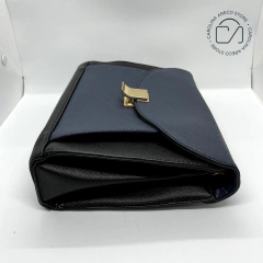 BOLSA PRETA COM AZUL TIRACOLO COM TRAVA (H738) na internet