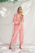 blazer alongado aretha rosa na internet