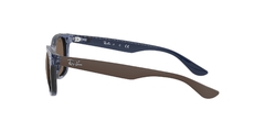 Rayban 0RJ9052S 706873 JUNIOR NEW WAYFARER TRANSPARENT BLUE - NEA.VISIÓN
