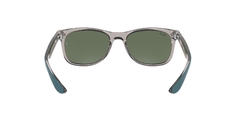 Rayban 0RJ9052S 707071 JUNIOR NEW WAYFARER TRANSPARENT GREY