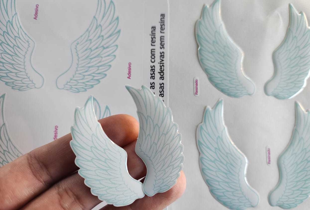 AO 01 Resinado - Asas de Anjo - Comprar em Monicart's