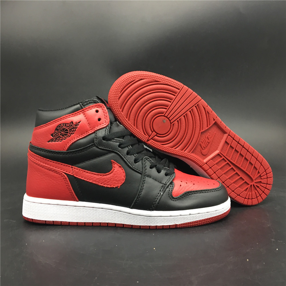 nike air jordan 1 high banned