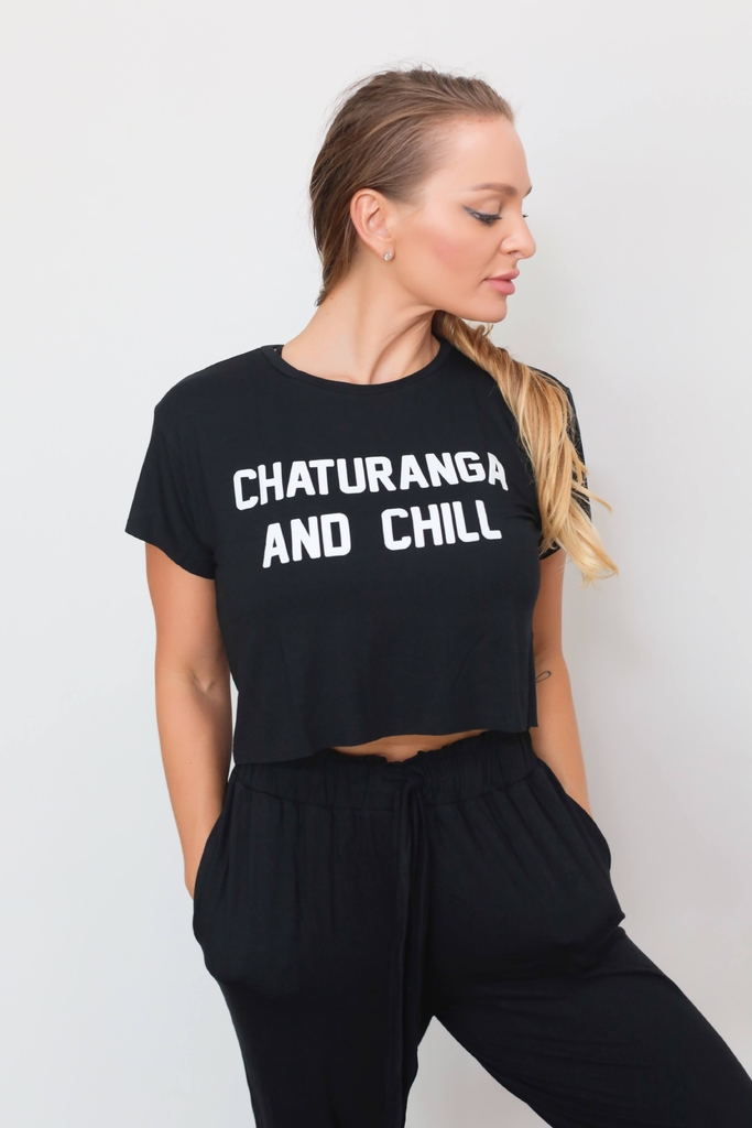 T-SHIRT YOGA CROPPED - CHATURANGA AND CHILL - ama.me